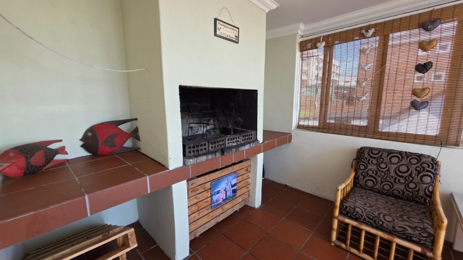 2 Bedroom Property for Sale in Mossel Bay Central Western Cape